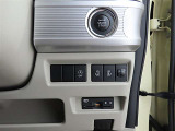 両側電動のスライドドアで楽々スムース!運転席からも開閉の操作もできます♪キーのスイッチひとつで自動開閉できる便利な機能もついてます♪