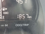 走行距離わずか1,860kmの、使用感が非常に少ない一台です。内外装ともにコンディションを維持しており、シートやベッド部分も驚くほど綺麗。これから長く相棒として育てていける状態です。