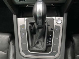 Das WeltAuto独自の項目チェックリストに基づき、入念に車両チェックとクリーニングを実施。美しく高品質な車をご提供します。