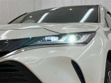 LEDヘッドライトです。デザイン性がよくとても明るいので、夜間の走行や悪天候でも安心です。しかも長寿命!