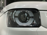 LEDヘッドライトは、点灯の瞬間から最大光量を発揮し、突然暗くなるトンネルなどでの安定感を高めます。