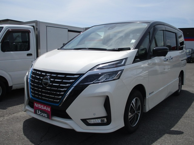 セレナ 1.2 e-POWER ハイウェイスターV 