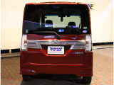 ご来店いただければ軽自動車からスポーツカー、1ボックスやセダンや輸入車などパソコンひとつで800台すべての在庫をご覧いただくことができます!