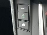 【eコンスイッチ】低燃費運転をサポートするECONモード。スイッチをONすると、エンジンやトランスミッション、A/Cなどを協調制御し、燃費の向上に貢献。エコドライブの効果を高めます。