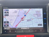 Gathersメモリーナビがついています。CD、DVD、サウンドコンテナ、Bluetoothオーディオ、フルセグが視聴できます。