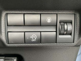 各スイッチ類は運転席右側にまとまっております。