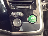 【eコンスイッチ】低燃費運転をサポートするECONモード。スイッチをONすると、エンジンやトランスミッション、A/Cなどを協調制御し、燃費の向上に貢献。エコドライブの効果を高めます。