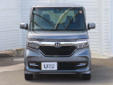 『LEDヘッドライト』 も標準装備、明るく省電力、そして車外の明るさに応じて自動で点灯・消灯してくれるオートライトコントロール機構付LEDヘッドライトを装備。夜間の走行なども安心してお乗り頂けます。