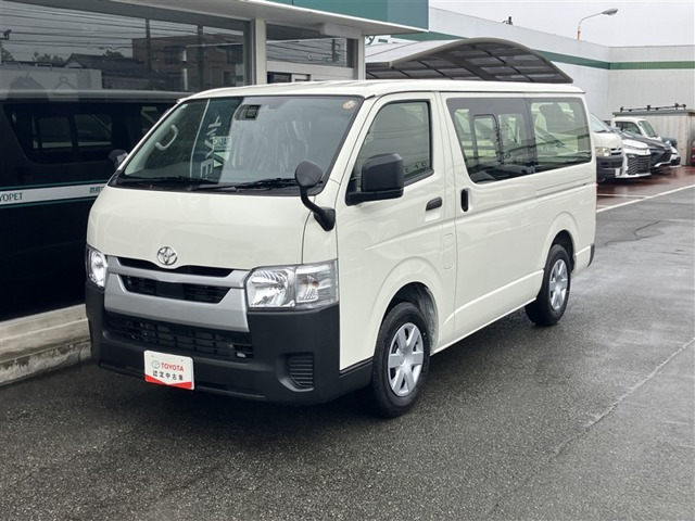 トヨタ ハイエースバン 