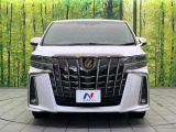弊社では、全車『修復歴なし』のお車のみ取り扱っております。専任バイヤーによる厳選した仕入れの後、入庫後の車両チェックを行い、ネクステージが認定した高品質な中古車をご提供しております。