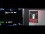 コーナーセンサーを装備。障害物までの距離に応じて警告音を変えてお知らせ。縦列駐車時や駐車場・車庫等での取り回しをサポートします。詳細は販売店スタッフまでお尋ね下さい。
