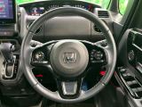 【ステアリングスイッチ】運転中、前方から目線をそらすことなく、オーディオ等の操作が可能な便利機能!安心&快適なドライブを演出してくれます♪