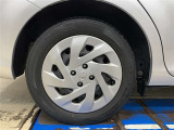 純正スチールホイール。185/60R15
