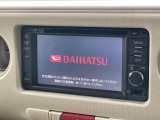 【純正ナビ】人気の純正ナビを装備しております。ナビの使いやすさはもちろん、オーディオ機能も充実!キャンプや旅行はもちろん、通勤や買い物など普段のドライブも楽しくなるはず♪