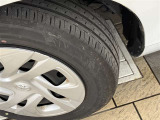 タイヤ残り溝もバッチリ!溝が少ないとスリップしたりブレーキ時の制動距離が長くなってしまいます。交換までまだまだ余裕があるのは経済的にも助かります。