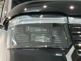 LEDヘッドライトは、点灯の瞬間から最大光量を発揮し、突然暗くなるトンネルなどでの安定感を高めます。