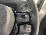 ハンドル右側にはクルーズコントロールのスイッチが装備され運転中の操作も安心して行えます!