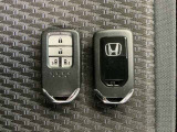 スマートキーです!ドアの施錠・解錠・エンジンの始動がスムーズで大変便利です!