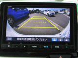 ■バックカメラ■ガイドラインが表示されるので、バック駐車が苦手な方でも安心です!ギアをリバースに入れれば自動的に切り換わりますので、面倒な操作も不要です♪狭い駐車場もお車を傷つけず安心ですね!
