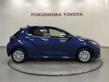 【まるごとクリーニング】シートを取り外し、車内を徹底洗浄。隅々まで丁寧に仕上げています。