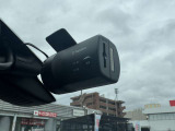 【ドライブレコーダー】時間に合わせた情報をしっかりと録画録音いたします。運転に際してのトラブルや事故などの映像もしっかりと録音録画いたします。