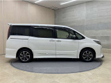 全車1年間の走行距離無制限のロングラン保証付きです。また、さらに安心をお求めの方には1年〜2年の保証延長ができる「ロングラン&alpha;保証」(有償)もお選びいただけます。