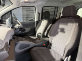 車両の状態やシートのよれ等、お気付きの箇所がございましたらお写真にてお送り致しますのでお気軽にお申し付けくださいませ