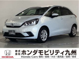 ガソリン車のフィット HOMEです。スマートキー、オートエアコン等の快適装備に加え、ホンダセンシングを搭載した1台です。