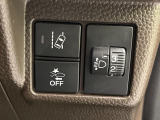 【ホンダセンシング】走行中に前方の車両等を認識し、衝突しそうな時は警報とブレーキで衝突回避と被害軽減をアシスト。より安全にドライブをお楽しみいただけます。