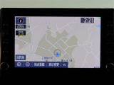 ディスプレイオーディオを装備。スマホとクルマをつなぐことで、これまでのナビに加えて、いろんなサービスが楽しめます