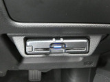 ETCは運転席インパネ右下に専用カバーによって埋め込まれています