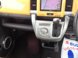 視認性の高いメーターやディスプレイで安心して運転に集中できる環境を提供します。