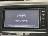 【メーカー純正ナビ】インテリアに溶け込むスタイリッシュな「専用設計」メーカーナビを装備♪視認性や操作性など基本性能にも優れ、より上質なカーライフをお楽しみいただけます。