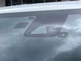 【トヨタセーフティセンス】走行中に前方の車両等を認識し、衝突しそうな時は警報とブレーキで衝突回避と被害軽減をアシスト。より安全にドライブをお楽しみいただけます。