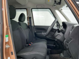 【運転席】シート周りは使用感も少なく、良好な状態となります。丁寧につかわれていたことがよくわかります。