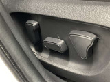 パワーシート搭載。微妙な調整が手軽にでき、ピッタリのポジションで運転することが可能です。