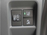 ホンダセンシングが装備されています。アダプティブレーダークルーズやレーンキープアシスト、車線逸脱防止機能なども備えていて、ロングドライブも快適で安全にお楽しみいただけます。