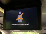 【12.1型フリップダウンモニター】大画面モニターで後席でもエンタメをお楽しみいただけます。小さなお子様にも大人気の装備です♪