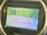 【バックカメラ】駐車時に後方がリアルタイム映像で確認できます。大型商業施設や立体駐車場での駐車時や、夜間のバック時に大活躍!運転スキルに関わらず、今や必須となった装備のひとつです!