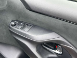 洗練されたデザインの運転席回りはドライビングの愉しさを予感させてくれます♪