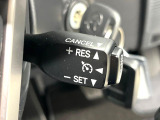 【クルーズコントロール】高速道路もラクラク走行。アクセルを離しても一定速度で走行ができ、長距離運転時の負担を軽減!加速・減速も簡単なスイッチ操作で調整できます。
