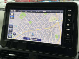 9インチワイド日産純正オリジナルナビゲーション搭載。インパネにマッチする専用デザインに、美しく見やすい大画面ディスプレイを採用。