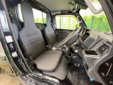 ドライバーによって運転しやすいポジションは異なり、あの車はどうなのか不安なこともありますよね。気になるお車は店頭で乗り込んでご確認いただけます♪