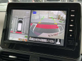 まるで真上から見ているような、視認性の良いアラウンドビューモニターです。駐車が苦手な方でもこれでらくらく駐車できますよ。