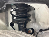 お車を安心してお乗りいただく為には、足回りの定期点検が欠かせません。サービスサポート(有償保証)では無料点検もご提供しており、安心のカーライフをお過ごしいただけるサポート体制が整っています。