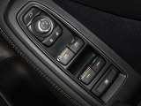 電動格納式ドアミラー・パワーウインドウを装備しています。
