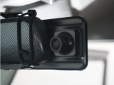 ◆ドライブレコーダー◆映像・音声などを記録する自動車用の装置です。 もしもの事故の際の記録はもちろん、旅行の際の思い出としてドライブの映像を楽しむことができます。