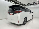 走りにこだわりながら収納力も持ち合わせたお車です。荷物を載せて軽快なドライブを楽しめますよ♪