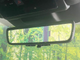【デジタルインナーミラー】後席の大きな荷物や同乗者で後方が確認しづらい時でも安心!カメラが撮影した車両後方の映像をルームミラー内に表示。クリアな視界で状況の確認が可能です!