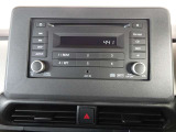 CD/FM・AMチューナー!!お手持ちCDを入れて音楽再生、気分も上々♪♪